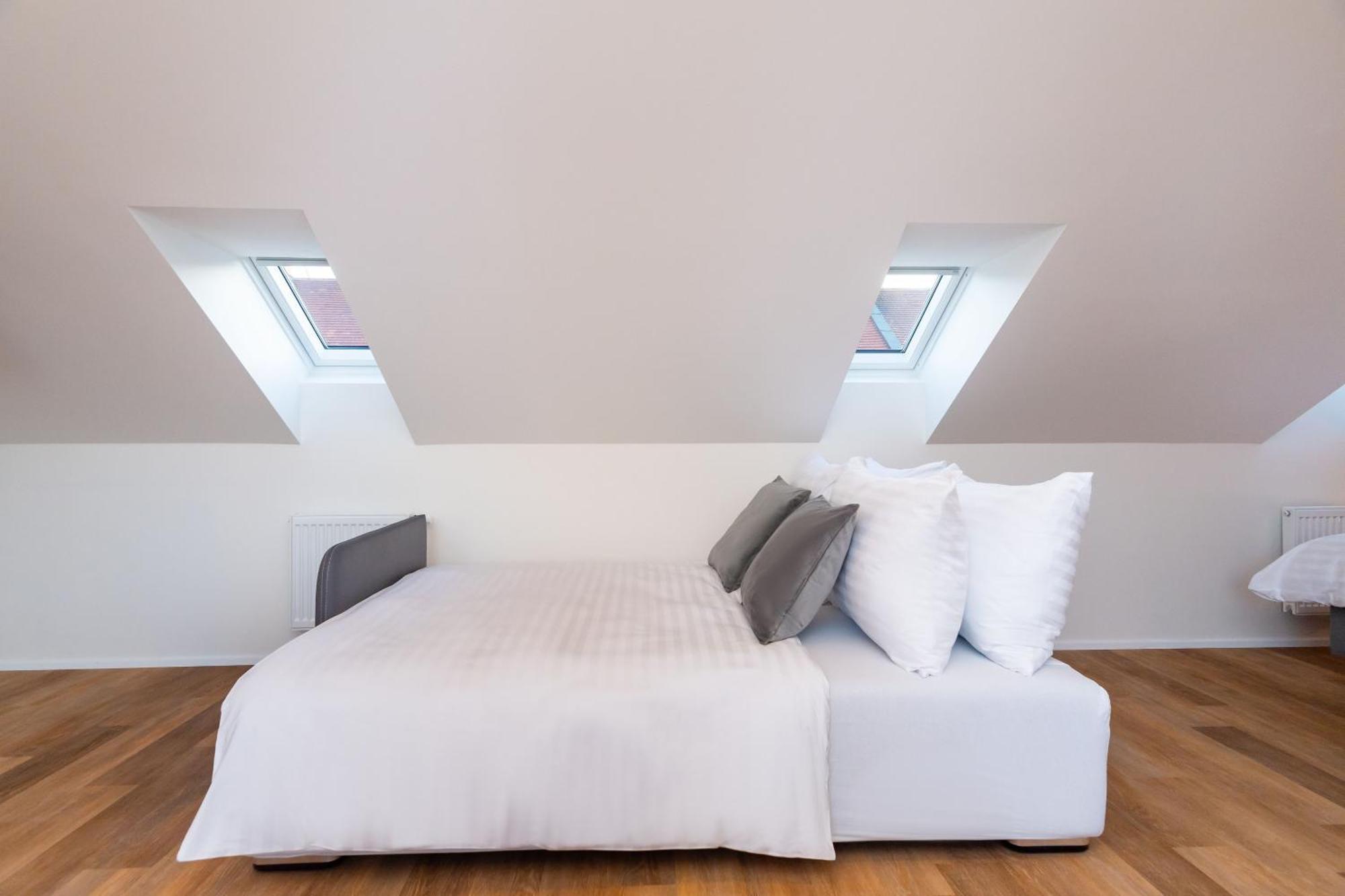 Seven Wishes Boutique By Dwellfort Praag